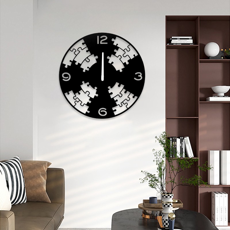 1744598511.jpg clock6.jpg