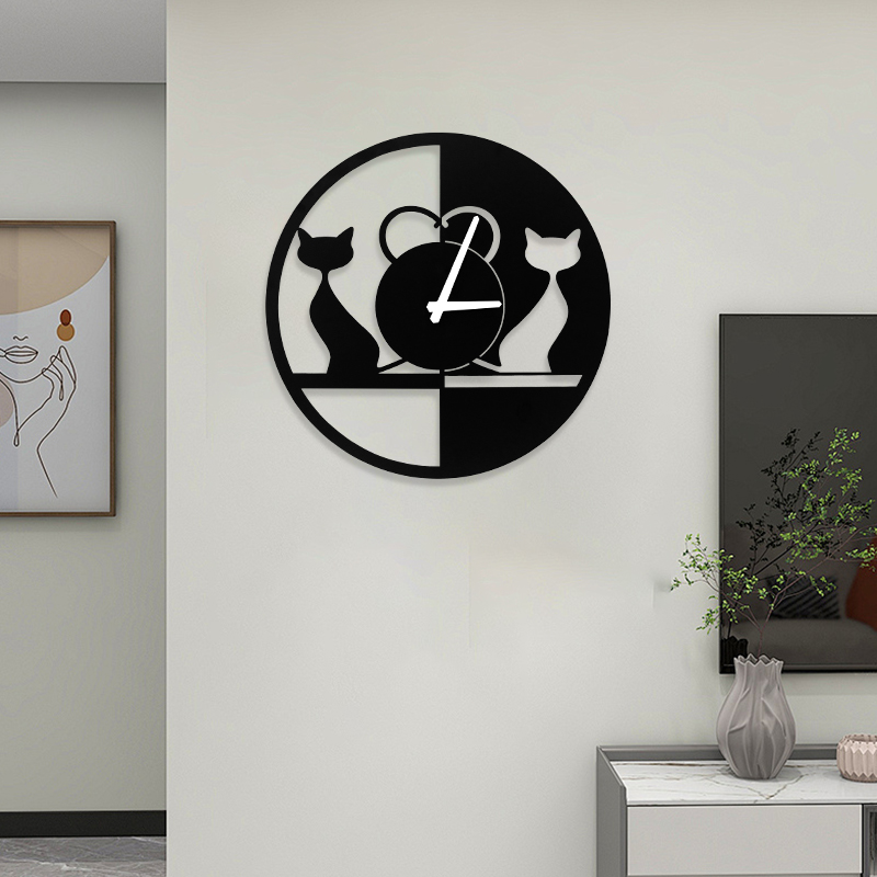 1744599178.jpg clock 5.jpg