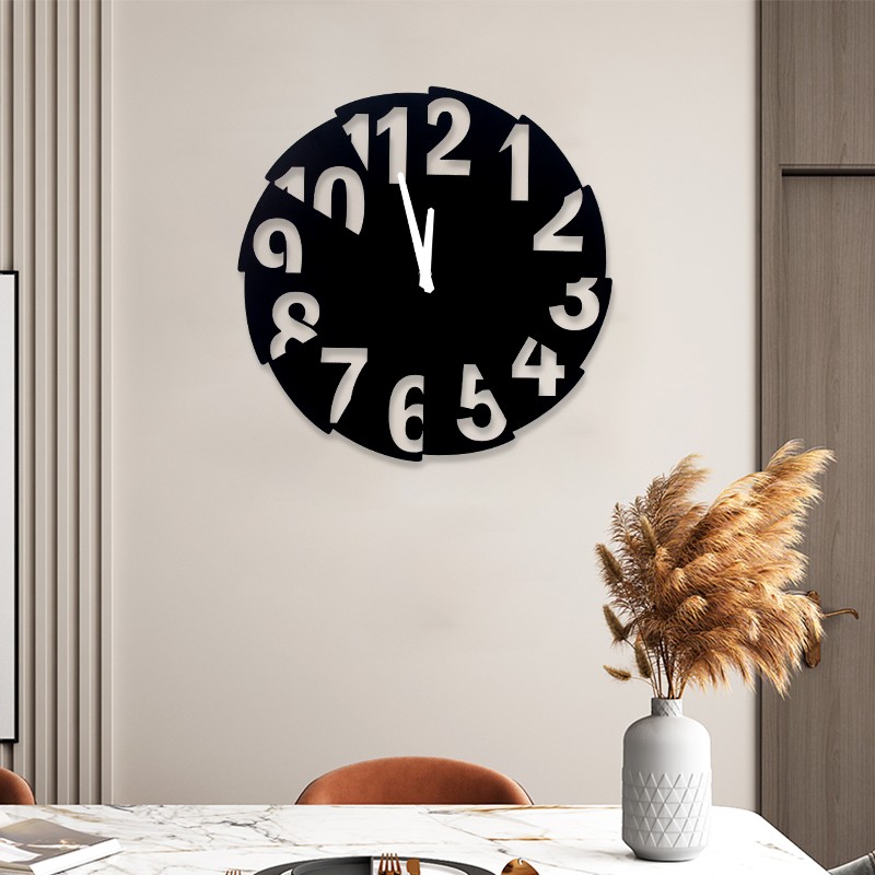 1744599361.jpg clock 5.jpg