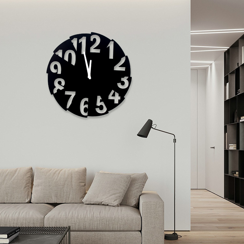 1744599458.jpg clock 6.jpg