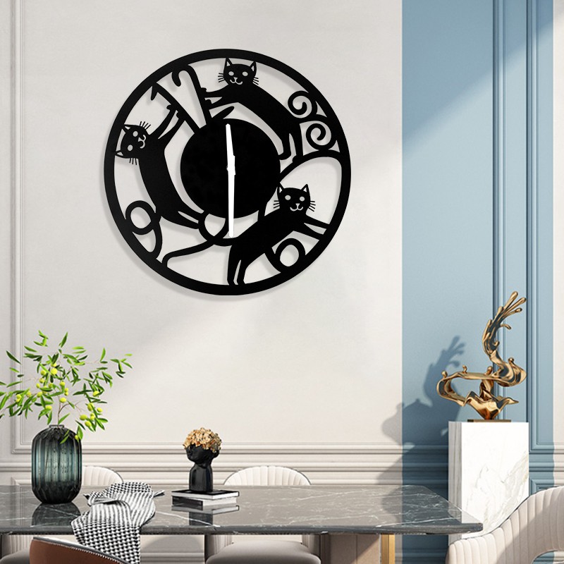 1744600165.jpg clock 5.jpg