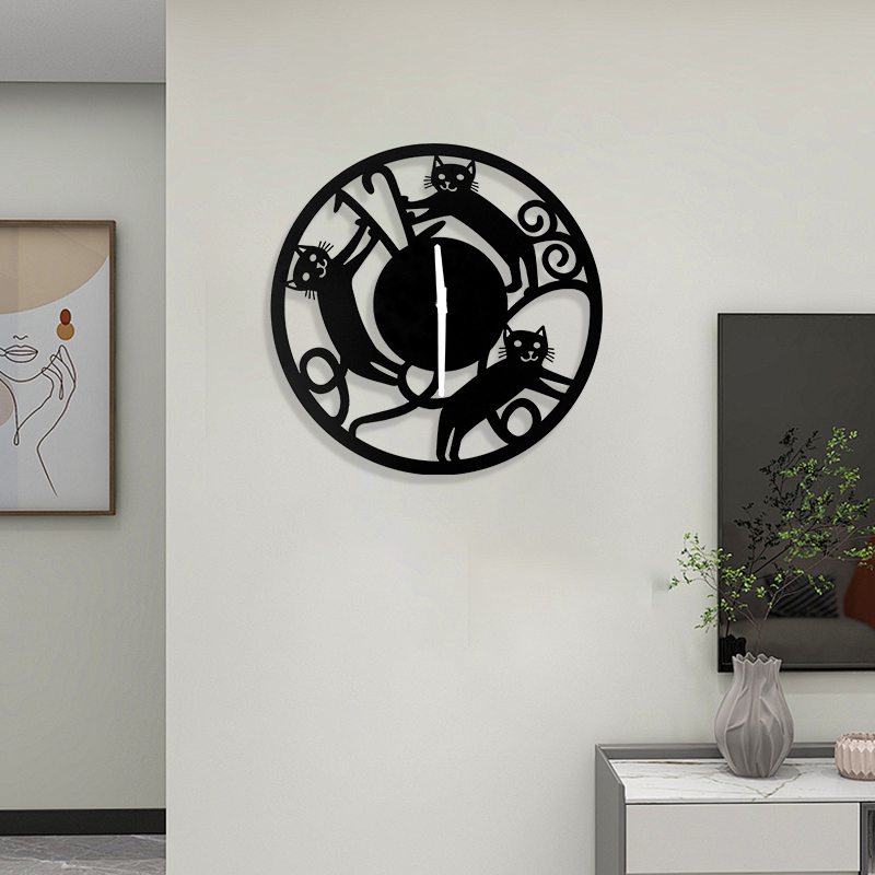 1744600183.jpg clock 6.jpg